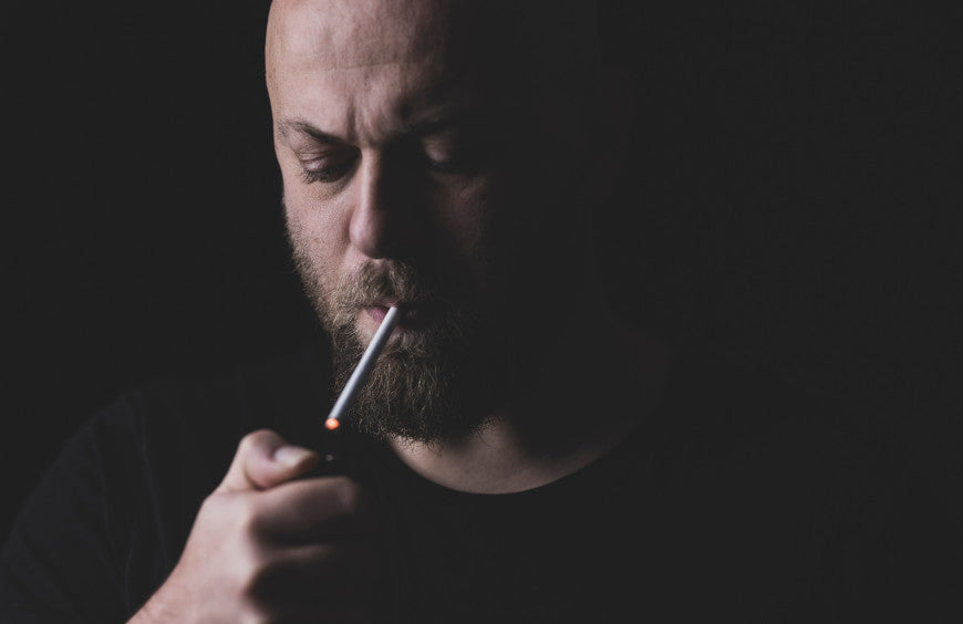 Comment souffler de la fumée par la bouche sans cigarette