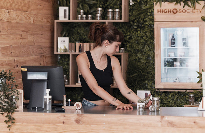 Réglementation : l’achat de fleur de chanvre est-il légal en France ?