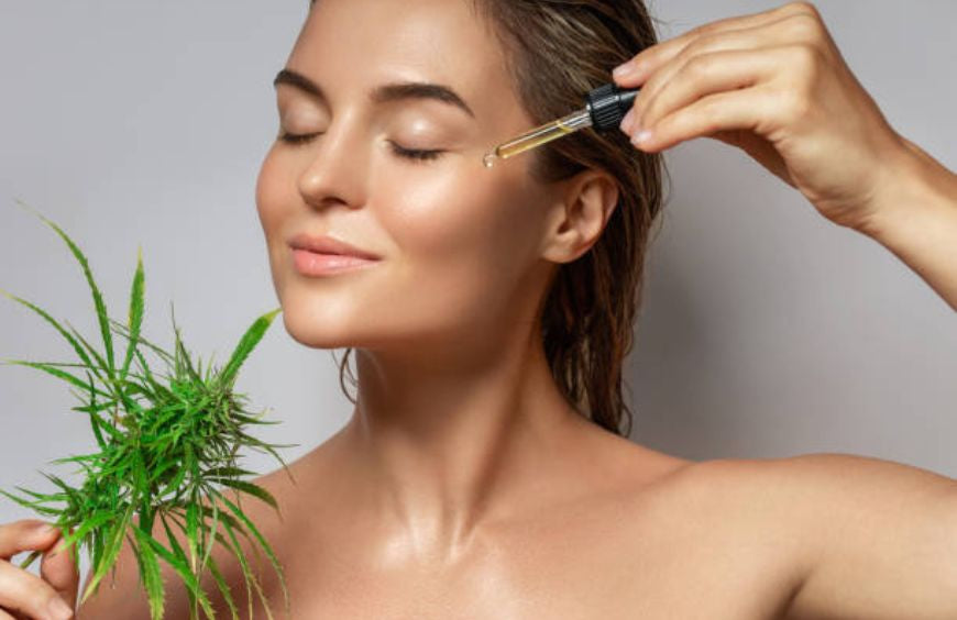 6 maneiras de melhorar a qualidade da pele com o CBD