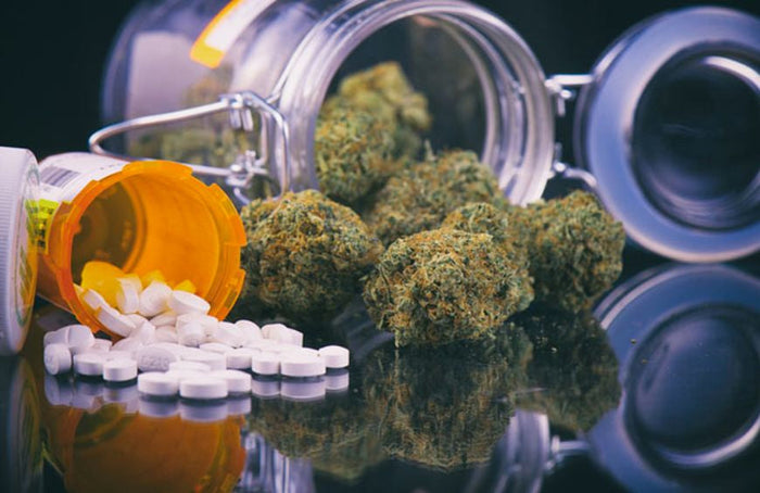 Peut-on prendre du CBD et du paracétamol en même temps ?