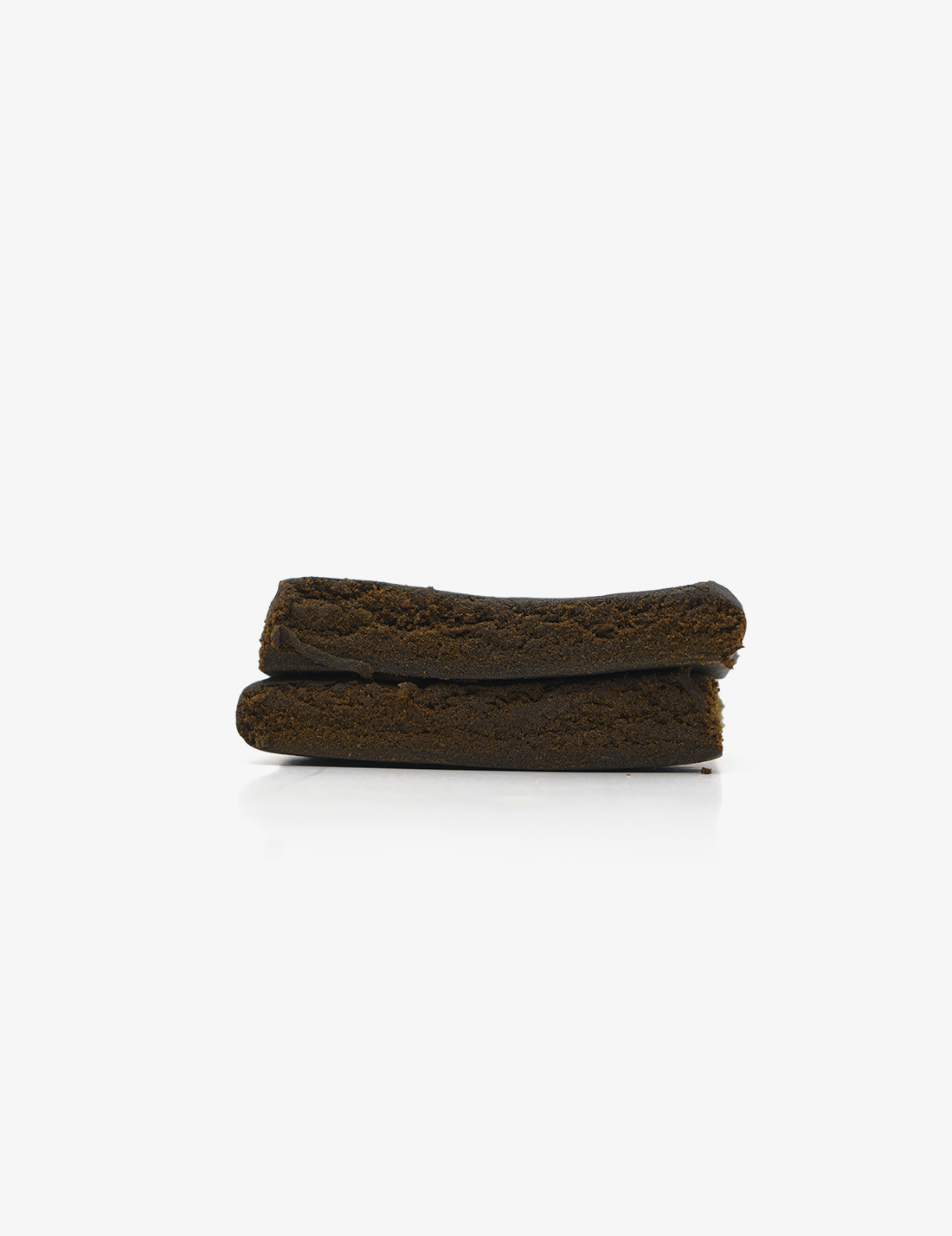 Une photo packshot de résine Hash CBD et CBG 3x filtrée sur fond blanc.