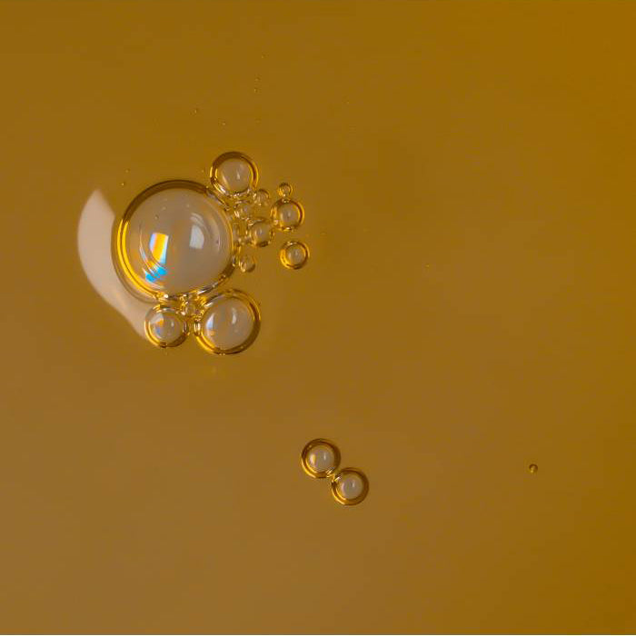 CBD-ÖL FÜR KÖRPER UND HAARE